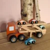 Autotransporter mit Gummirädern