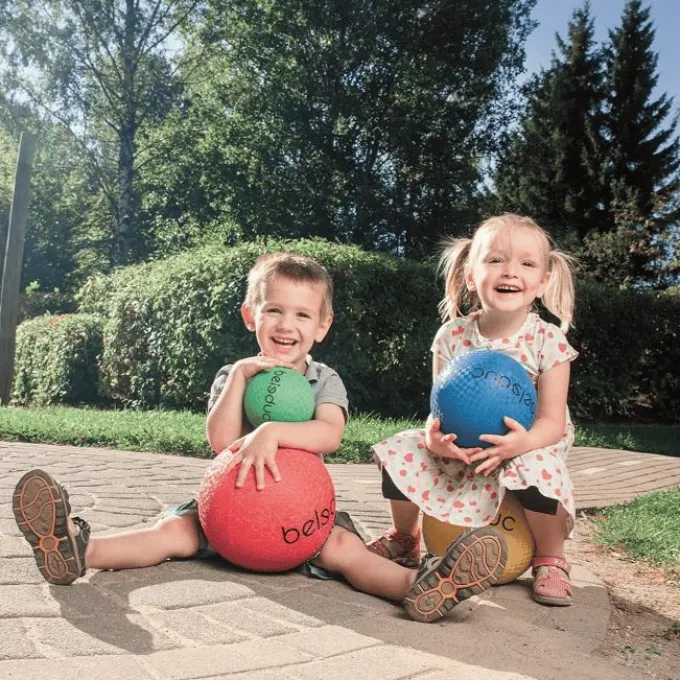Bälle in verschiedenen Größen, 4 Stk.