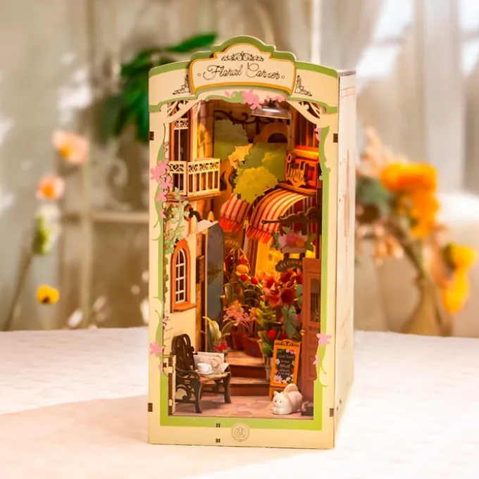 Book Nook Bausatz – Blumige Ecke