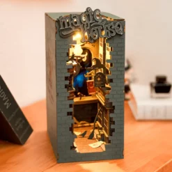 Book Nook Bausatz – Zauberhaus