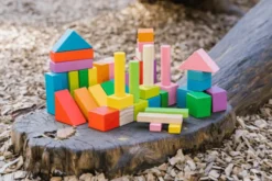 Holzklötze in Regenbogenfarben - 45 Teile