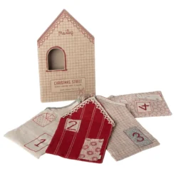 Maileg - Adventskalender, Weihnachtsstraße