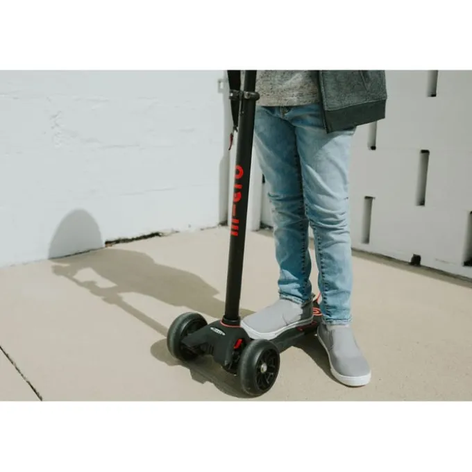 Micro – Maxi Deluxe Pro, Schwarz/Rot