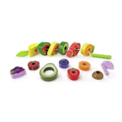 Obstschmaus für Raupen - Fädelspiel