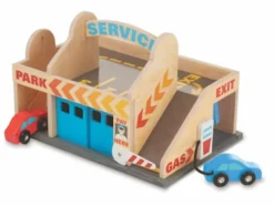 Parkhaus und Tankstelle
