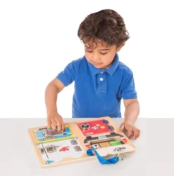 Schlossbrett mit 4 Riesenschlössern