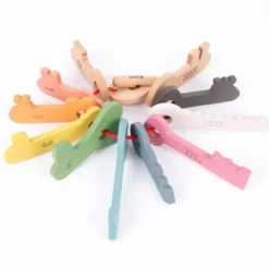 Schlüssel aus Holz - Regenbogen, 11 Stk