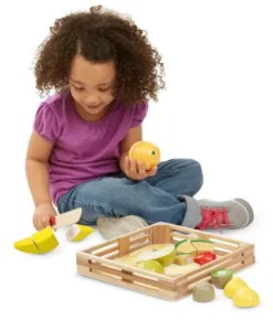 Spielessen - Frucht in der Holzkiste