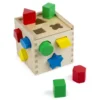 Steckkasten mit geometrischen Klötzen