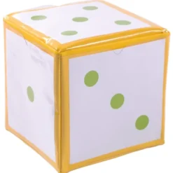 Würfel mit Plastiktaschen