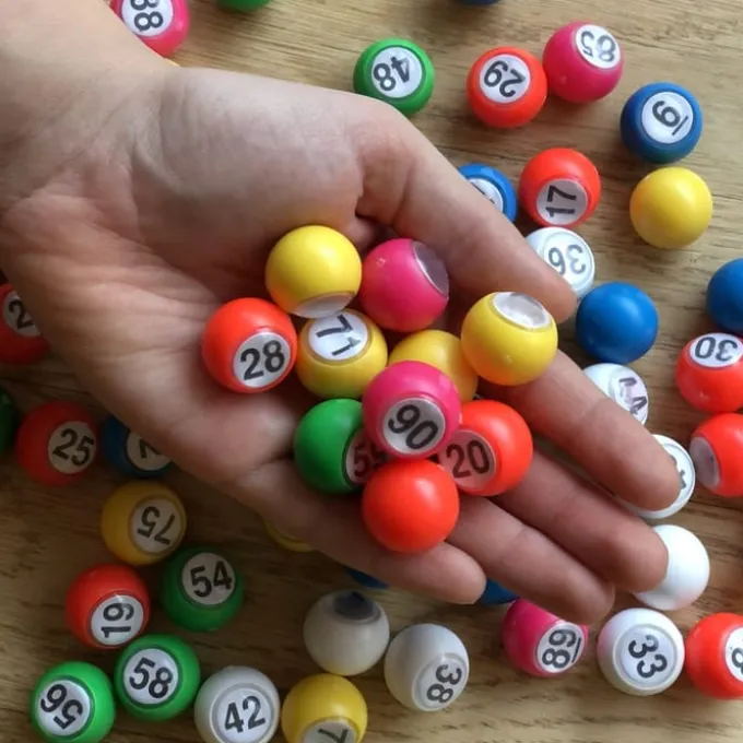 Zahlenlotto Zubehör - Kugeln mit Zahlen, 90 Stk.